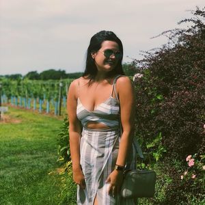 Meet your Posher, Julia